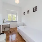Apartment Houze Four Bedroom Near Zoo Lissabon